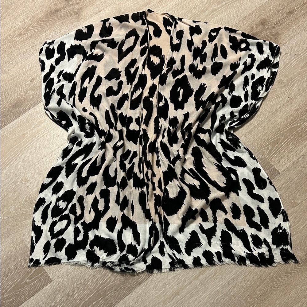 Oversized Animal Print Leopard Print Women's Lightweight Shawl